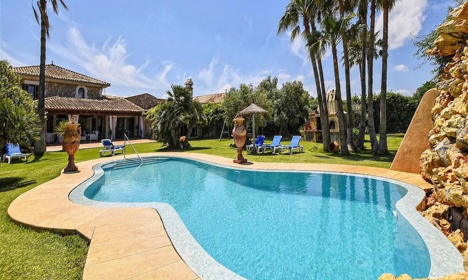 Muro Villa | Country House near Alcúdia Bay with Pool