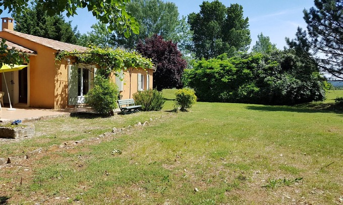 Bonnieux House | Country house with large garden and swimming pool