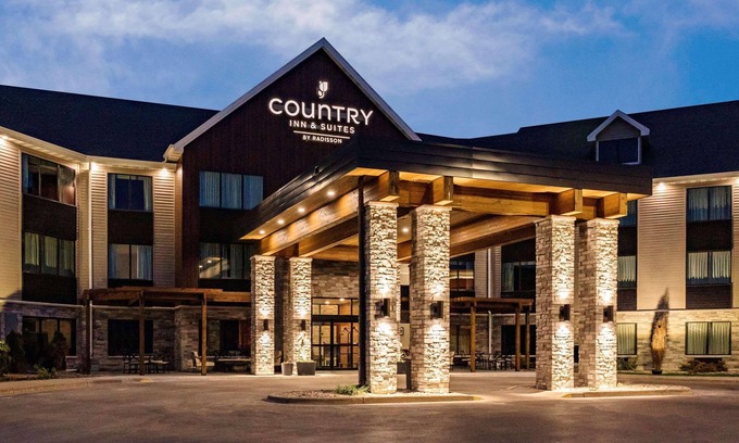 Appleton Hotel | Country Inn & Suites by Radisson, Appleton Airport - Fox River Mall Area