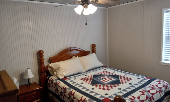 Somerville House | Country Living with Kyle Field 30 minutes away