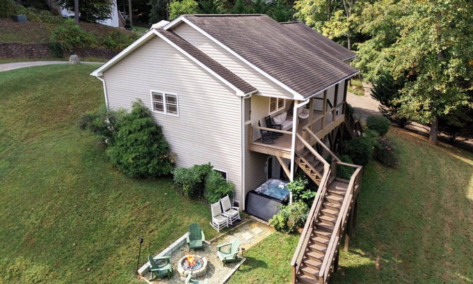 Weaverville House | Country Road Retreat: A Cozy, Pet-Friendly Stay Near Asheville with a Hot Tub & Fireplace