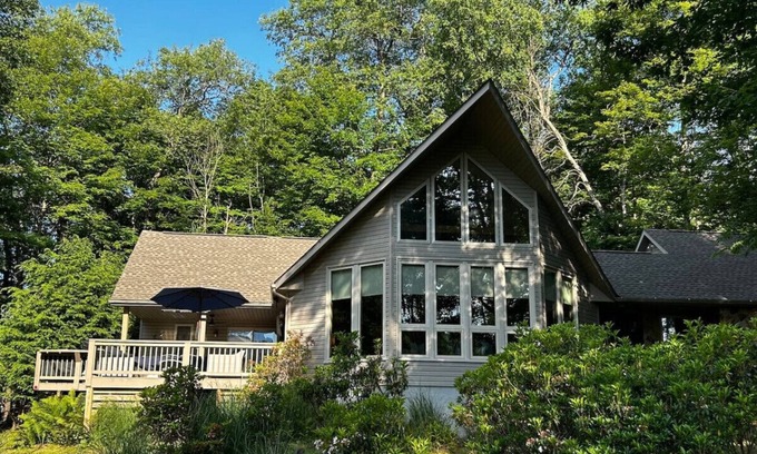 Alpine Lake Apartment | Country Roads: Relax by the Fire Pit & Enjoy Lake Views at Alpine Lake
