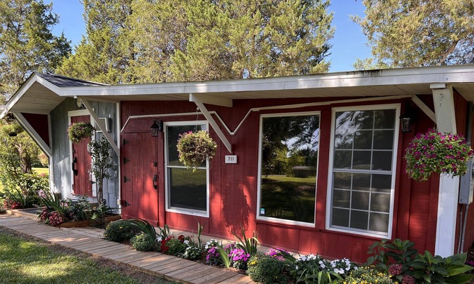 Kipling House | Countryside Retreat with Unique History