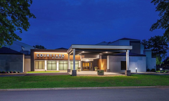 Andover Hotel | Courtyard by Marriott Boston Andover