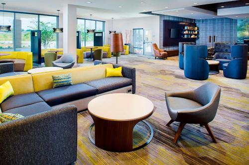 Carrollton Hotel | Courtyard by Marriott Dallas Carrollton and Carrollton Conference Center