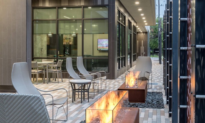 Houston Heights Hotel | Courtyard by Marriott Houston Heights/I-10