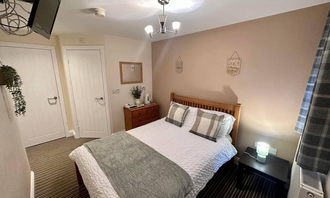 Welbury Apartment | Courtyard Rooms, 1-Bed Studio, Sleeps 2, Pets Ok