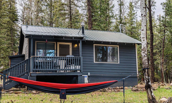 Greer Cabin | Cowgirl Cabin (Aspen 3)