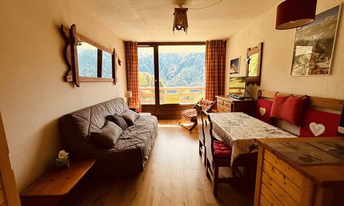 Plan Peisey Apartment | Cozy studio for 4, south-facing balcony, near slopes - Plan Peisey