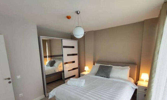 Bagcilar Apartment | Cozy 1+1 Apartment near 212 Outlet AVM