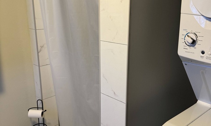 Desire Area Apartment | Cozy 1 bedroom apartment, 7 minutes away from the French Quarter!