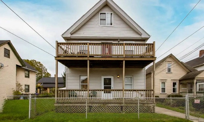 Tremont Apartment | Cozy 1-bedroom apartment in charming Tremont area, with WiFi!