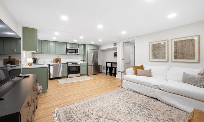 Roswell Apartment | Cozy 1-bedroom apartment in historic downtown Roswell