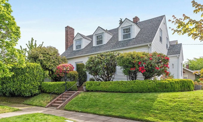 Grant Apartment | Cozy 1-bedroom apartment in enjoyable Salem with fitness room, WiFi