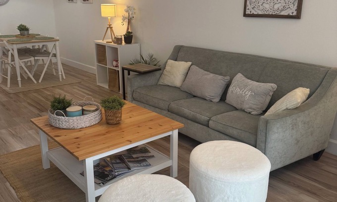 Kirkman South Condo | Cozy 1-bedroom condo in lovely Orlando with AC