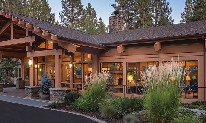 Bend Condo | Cozy 1-bedroom condo with AC, fitness room in wonderful Bend