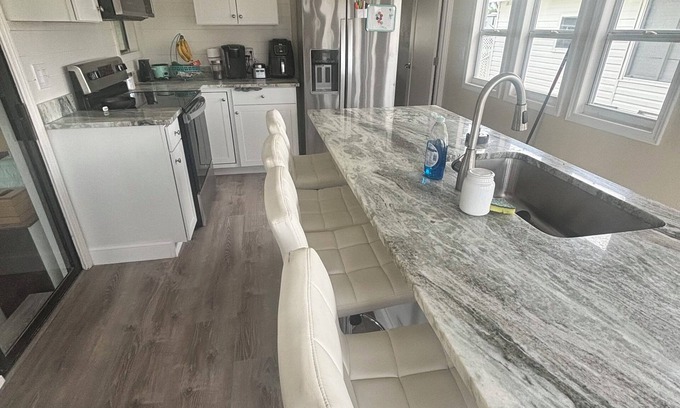 Fort Myers Beach House | Cozy 1-bedroom mobile home with AC, fitness room in brilliant Fort Myers Beach