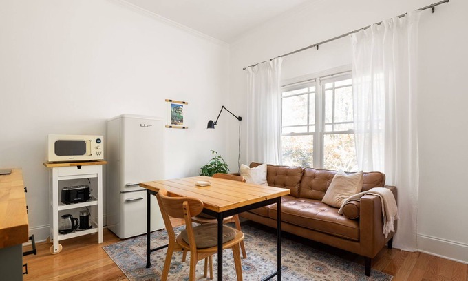 Chosewood Park Apartment | Cozy 1-bedroom private guest suite in Atlanta