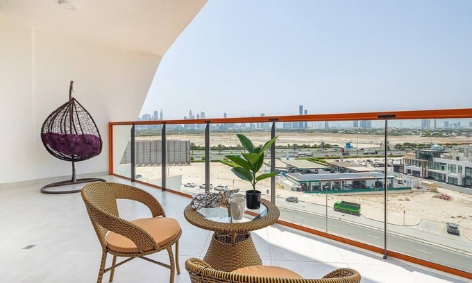 Jadaf Apartment | Cozy 1BR in Al Jaddaf w/Amazing Skyline Views!