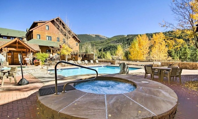 River Run Condo | Cozy 1BR River Run condo - walk to slopes, pool, hot tub & more!