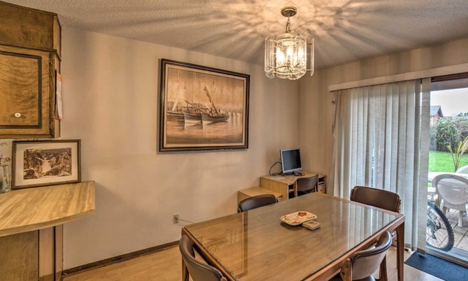 Northeast Pensacola Condo | Cozy 2/2.5 Queen Master Suite with private balcony gardenview