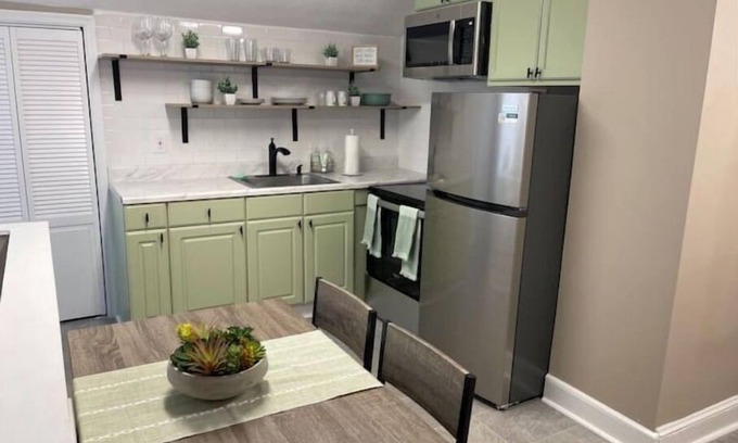 Wilmington Apartment | Cozy 2 Bdrm apt in Wilmington