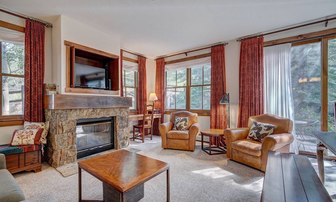 Historic District Condo | Cozy 2 bed. Great Location. Shared Pool/Hot Tubs.