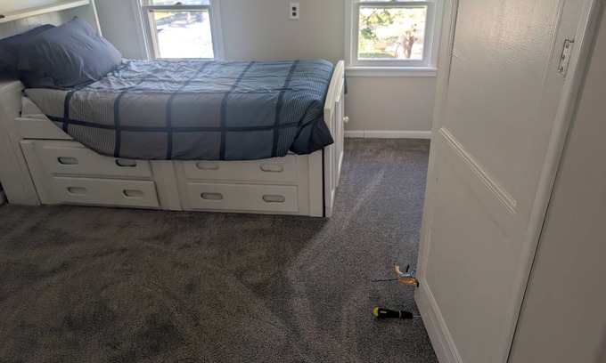 Alexandria House | Cozy 2-BEDROOM 1 BATH HOUSE ONE BLOCK FROM HOSPITAL.