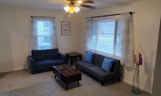 Cleveland House | Cozy 2 bedroom 1 bathroom home near the airport with fenced in back yard