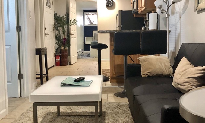 Bayonne Apartment | Cozy 2 Bedroom Apt, 20 Mins from NYC