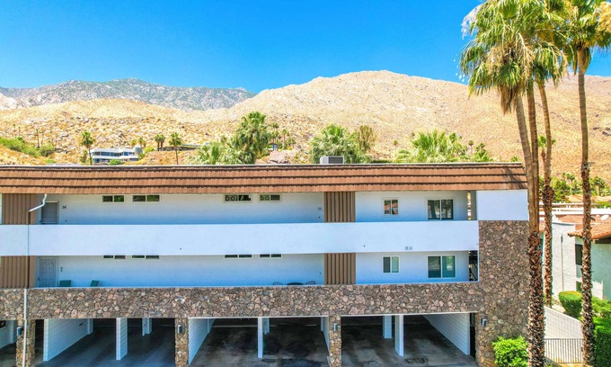 Canyon Corridor Condo | Cozy 2-bedroom condo in South Palm Springs