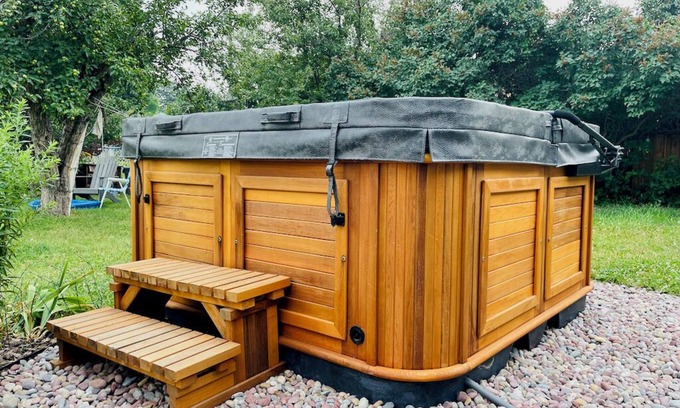 Bozeman House | Cozy 2-bedroom house with Hot Tub