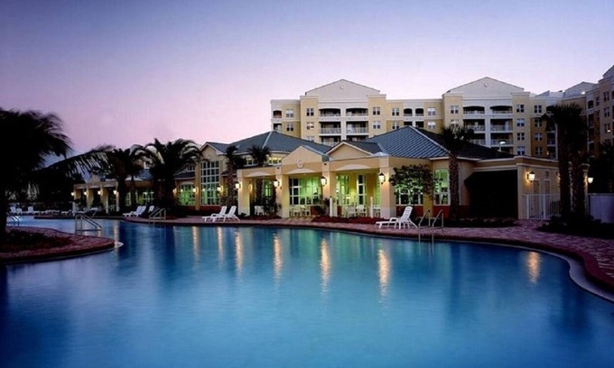 Weston Resort | Cozy 2-bedroom resort with WiFi, AC, fitness room in peaceful Weston