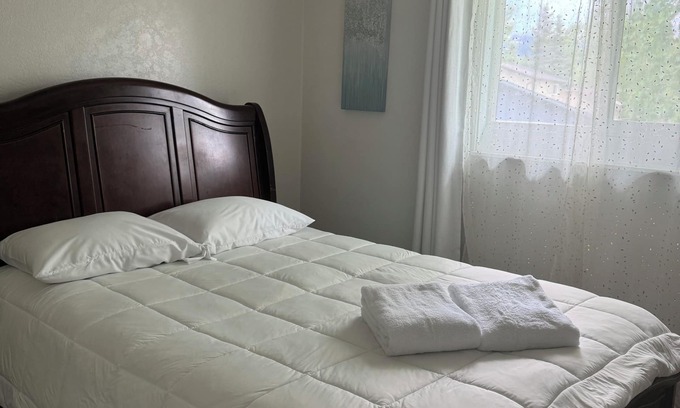 Abbott Loop House | Cozy 2-bedroom townhome in quiet neighborhood!No pets!New kitchen!Fresh painting