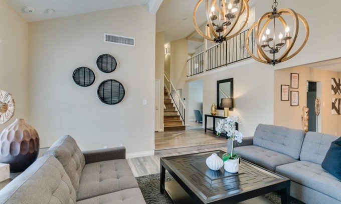 Green Valley North House | Cozy 2 master suite pool house near strip and convention center