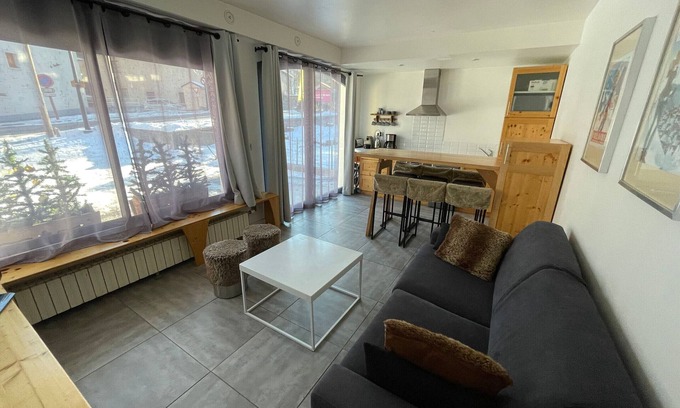 Valloire Apartment | Cozy 2-room, 4 guests, pets allowed, private parking