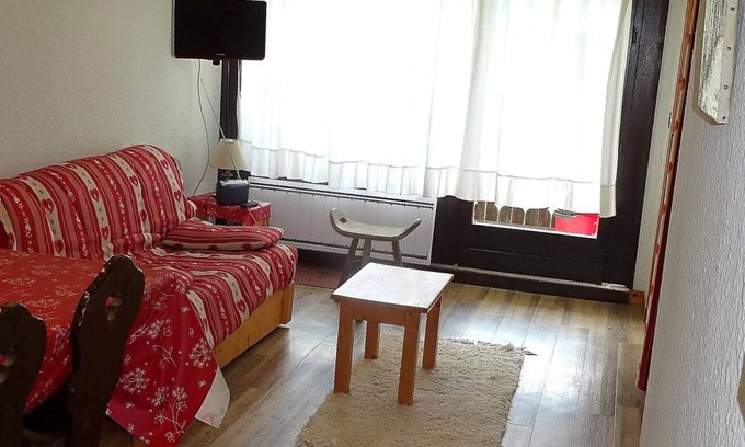 Les Gets Apartment | Cozy 2-Room + Cabin, 5 Guests, Central Location, Garage, Near Shops & Slopes in Les Gets