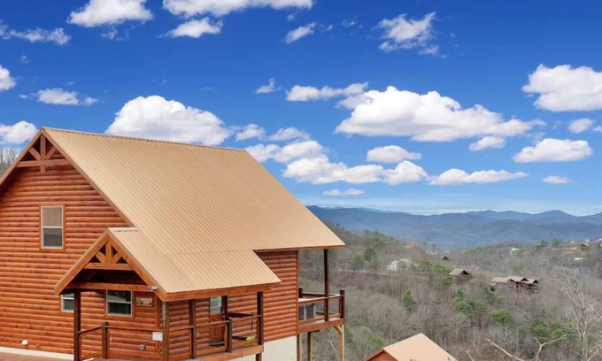 Gatlinburg - Pigeon Forge Cabin | Cozy 2bedroom cabin near Island/Dollywood at Pigeon Forge with Panormic Views