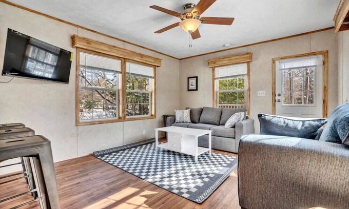 Wells Apartment | Cozy 2BR Cottage Near Wells Beaches