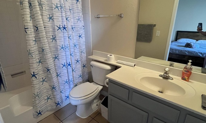 Sunrise Manor House | Cozy 2BR House - Las Vegas, NV - 10 Minutes away from the Las Vegas Strip!