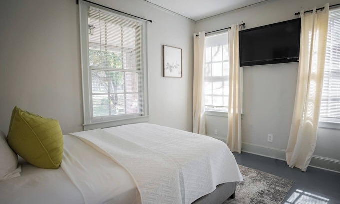 Montgomery Apartment | Cozy 2BR Pet-Friendly Home