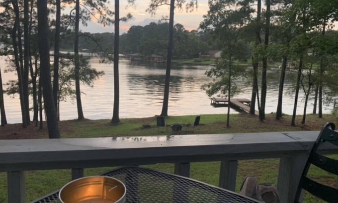 Milledgeville House | Cozy 3-bedroom lake front property on Lake Sinclair with 2 private docks