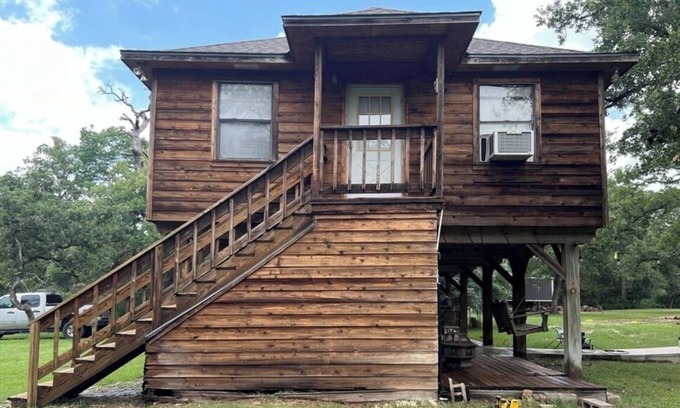 Somerville Cabin | Cozy 3-bedroom with 2 full bath cabin at Lake Somerville- Birch Creek