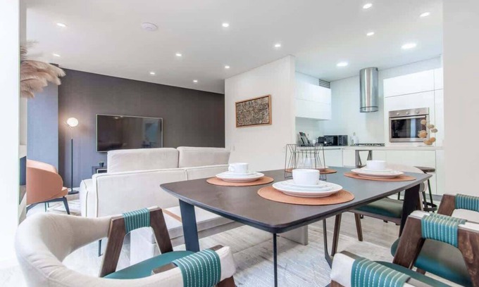 Usaquen Apartment | Cozy 3 Br Apartment in Usaquen