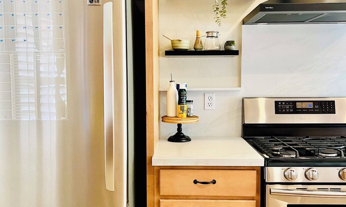Las Vegas House | Cozy 3bed/2bath House with Pool