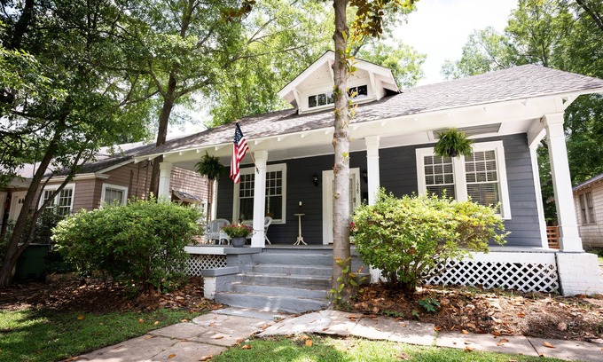 Montgomery House | Cozy 3BR Cloverdale Cottage - Pets Allowed
