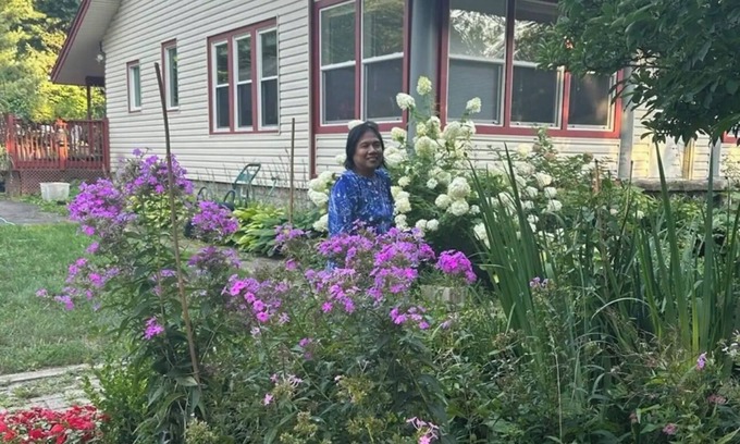 West Chicago House | Cozy 4-bedroom house , 3-full baths in marvelous West Chicago with WiFi, AC,
