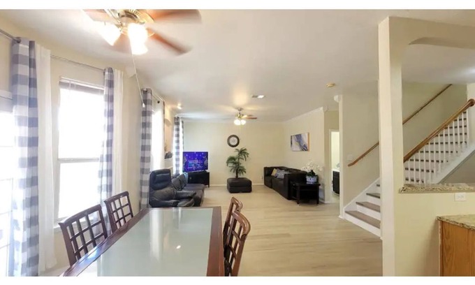 Helotes House | Cozy 4 bedroom house for your family vacation!