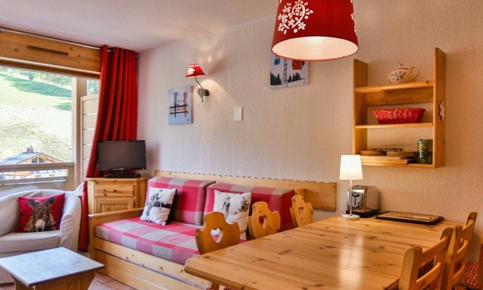 Le Grand-Bornand Apartment | Cozy 4-Person Ski-In/Out Apartment with Mountain Views and Full Amenities!