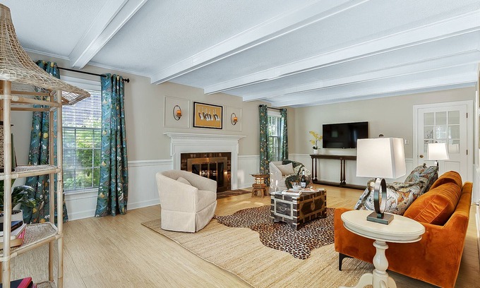 Cary House | Cozy 4bd Home - NC State & Airport nearby - BBQ